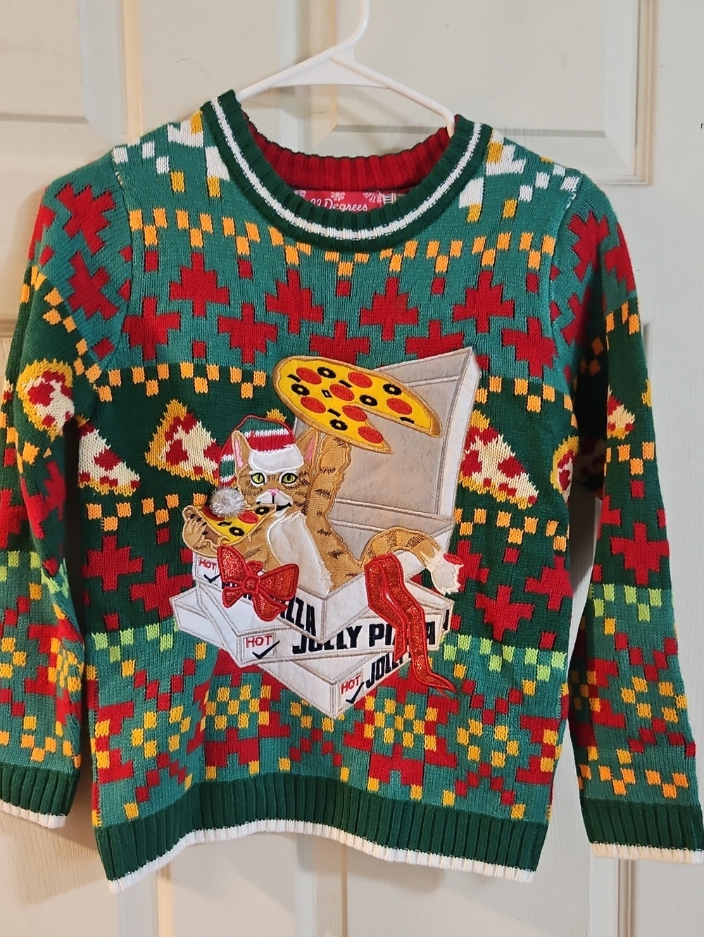 33 DEGREES CHRISTMAS CAT SWEATER: GREEN/RED: NEW WITH TAGS: SIZE S (8)